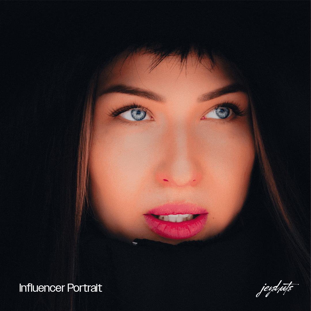 Naisen muotokuva mustassa hupussa – Influencer Portrait, presetillä viimeistelty kuva.